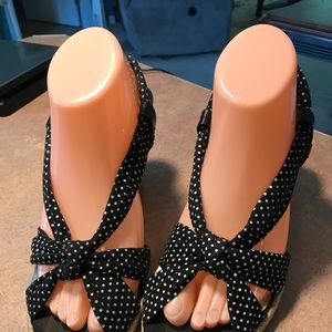 Tommy Hilfiger wedge sandals size 8